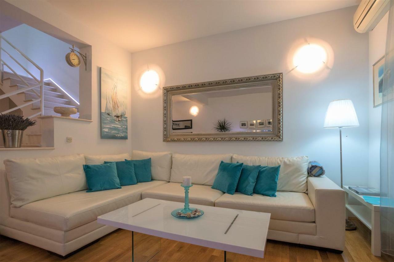 Appartamento Andor - Lux, Two Beautiful Terraces With Sea & Sunset View Makarska Esterno foto
