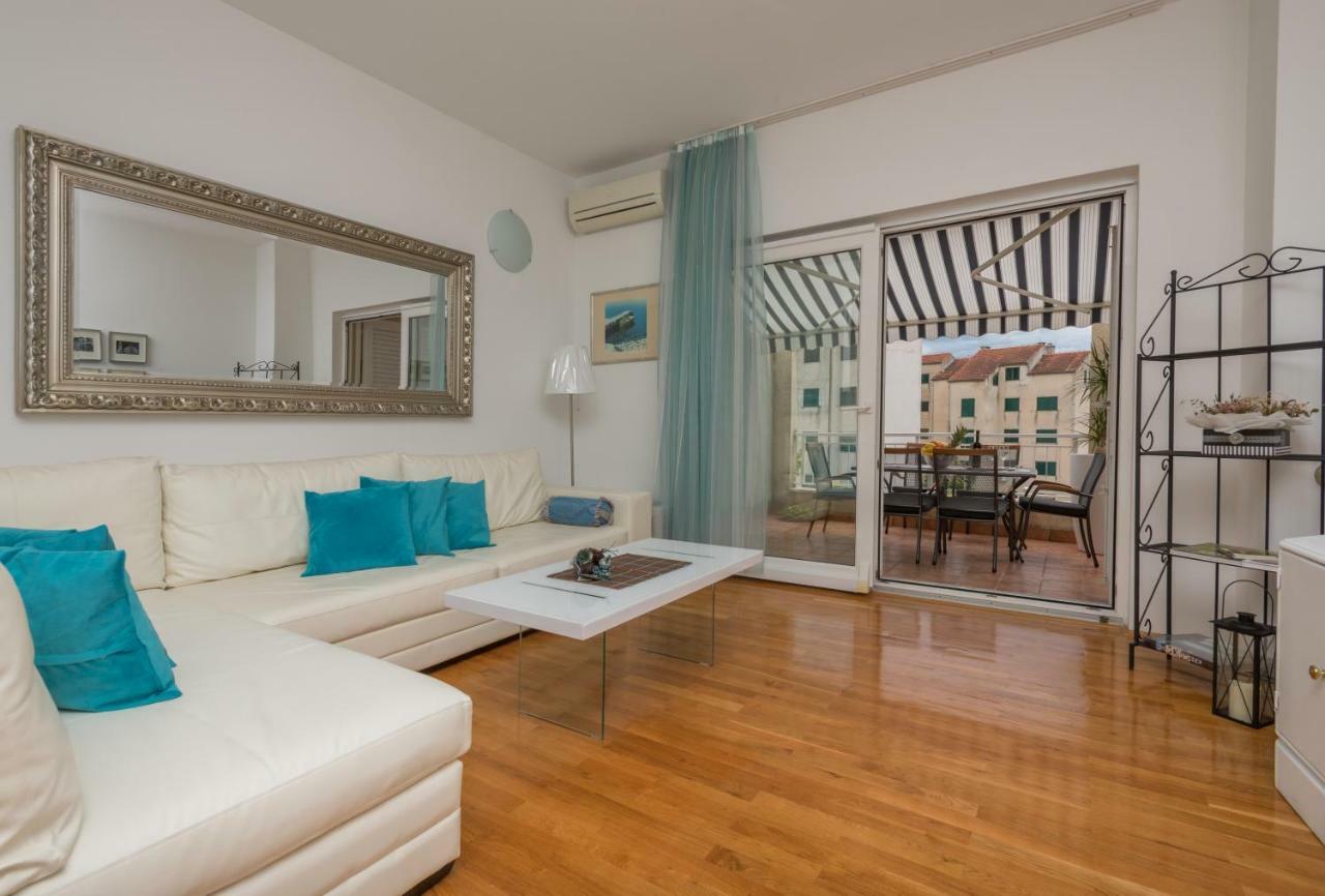 Appartamento Andor - Lux, Two Beautiful Terraces With Sea & Sunset View Makarska Esterno foto