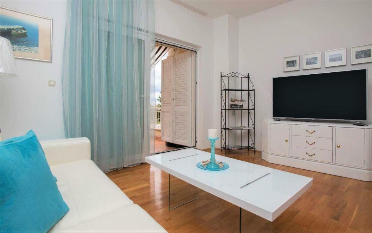 Appartamento Andor - Lux, Two Beautiful Terraces With Sea & Sunset View Makarska Esterno foto