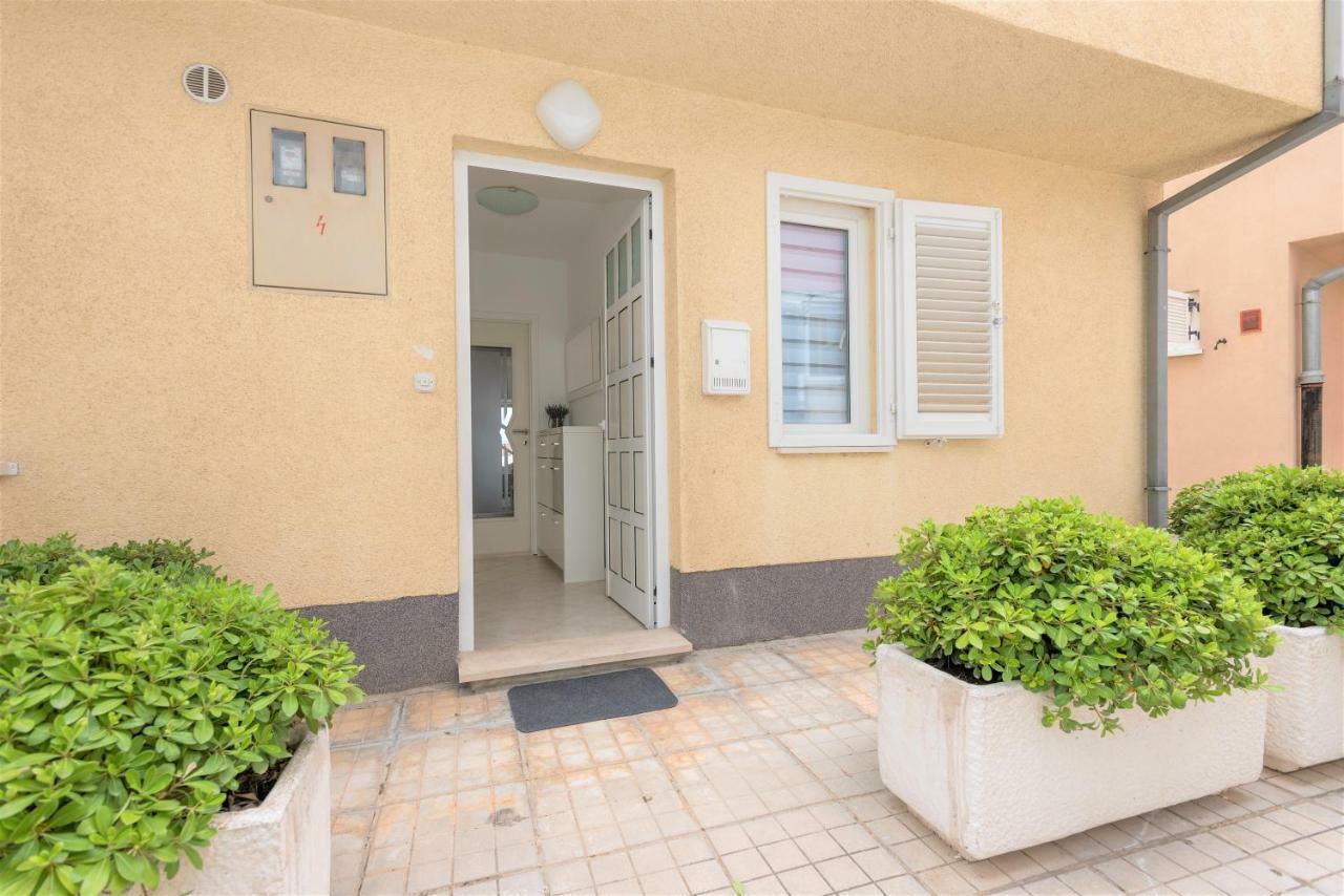 Appartamento Andor - Lux, Two Beautiful Terraces With Sea & Sunset View Makarska Esterno foto