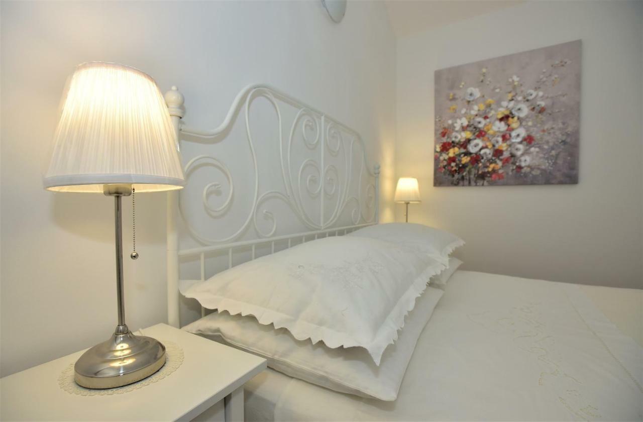 Appartamento Andor - Lux, Two Beautiful Terraces With Sea & Sunset View Makarska Esterno foto