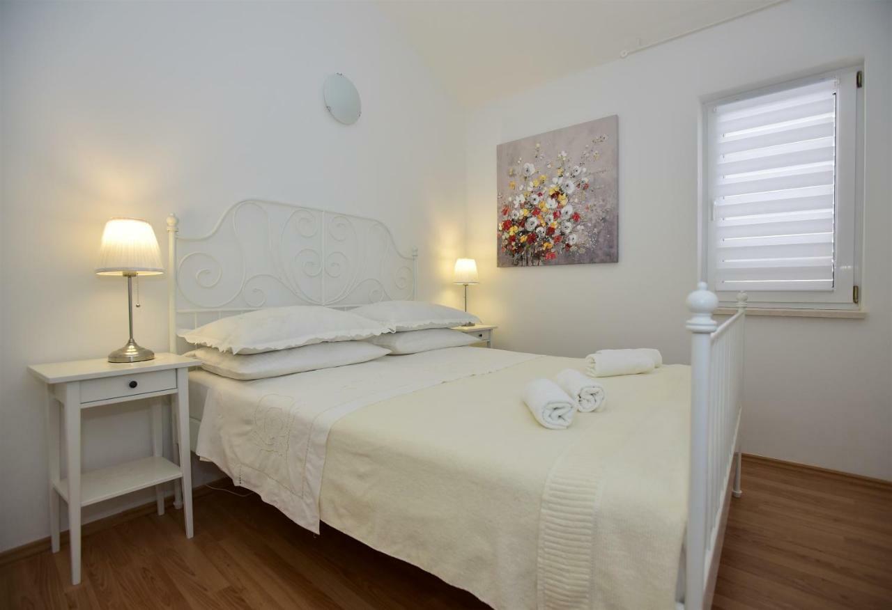 Appartamento Andor - Lux, Two Beautiful Terraces With Sea & Sunset View Makarska Esterno foto
