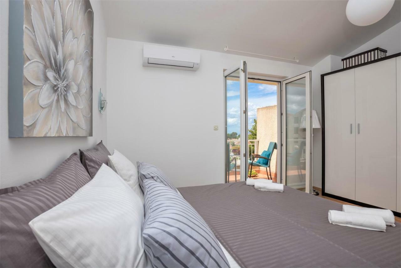 Appartamento Andor - Lux, Two Beautiful Terraces With Sea & Sunset View Makarska Esterno foto