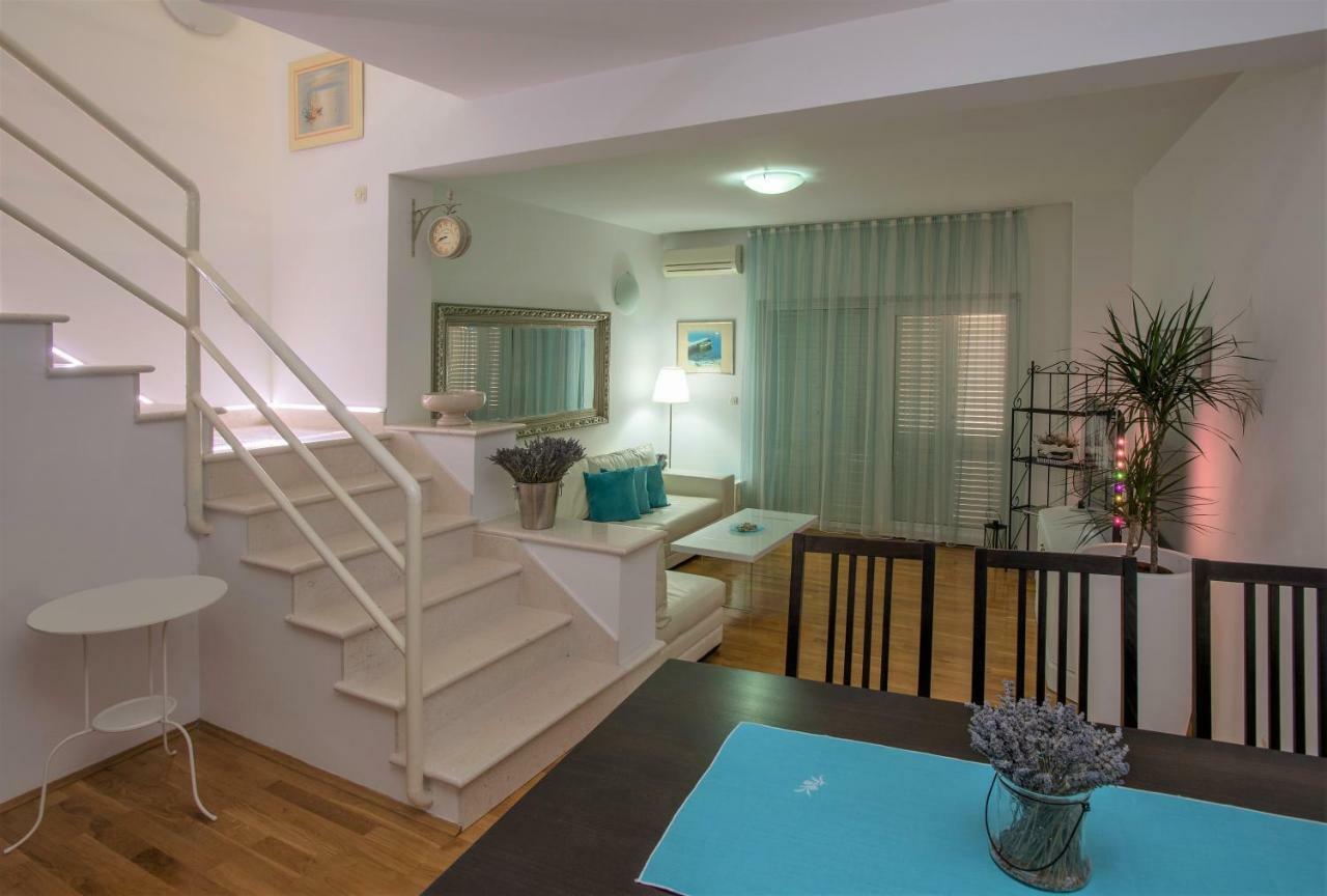 Appartamento Andor - Lux, Two Beautiful Terraces With Sea & Sunset View Makarska Esterno foto